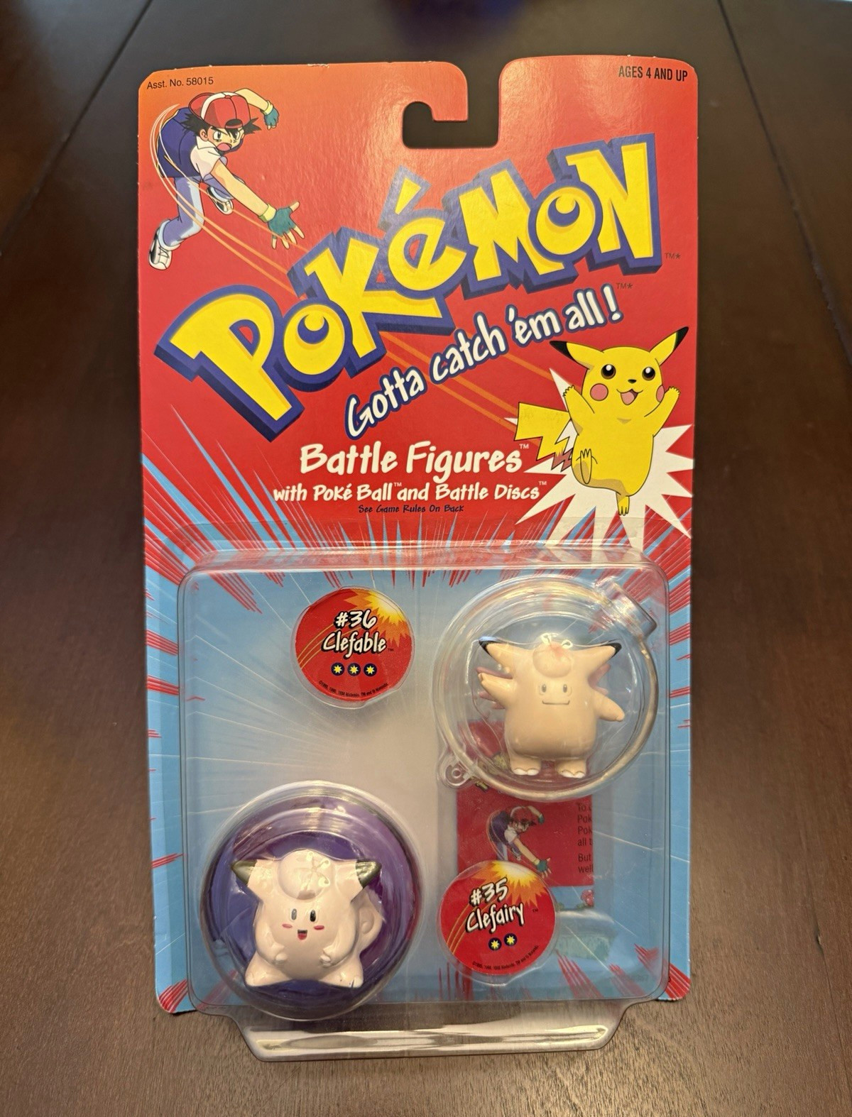 *NIB* Hasbro Pokémon Battle Figures Clefairy/Clefable Pokeball and Battle Discs