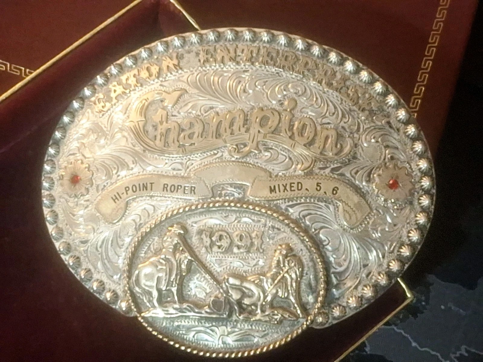VNTG 1991 RUBEN'S TEAM ROPING CHAMPION TROPHY BUCKLE WESTERN EATON ENTERPRISE 