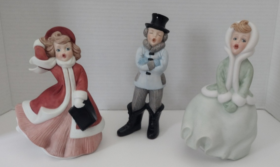 Vintage Atlantic Mold Ceramic Christmas Carolers Figurines Hand Painted Signed