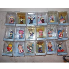 Hallmark Merry Miniatures Lot of 18 Happy Hatters Way to Bees Collection Vintage picture