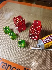 Set Of 14 Vintage Red And Green Bakelite Dice. 1