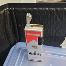 Rare Vintage Collectible Lighter MARLBORO RED Pack Untested picture