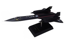 USAF Lockheed Skunk Works SR-71 Blackbird Desk Display Model 1/72 XX Airplane picture