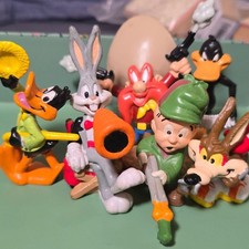 Looney Tunes Vintage Collectible Figurine Set Featuring Bugs Bunny Daffy Duck Wi picture