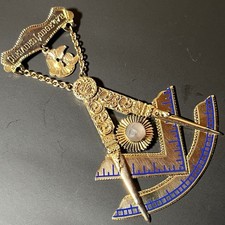 Vintage 10K Gold Masonic Past Master Jewel 23.8g picture