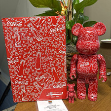 BE@RBRICK Coca-Cola x Keith Haring 100% & 400% DCon 2024 Exclusive picture