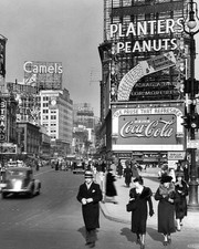 1936 NEW YORK 46th STREET SCENE Photo (185-v) picture