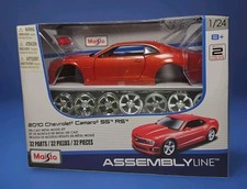 Maisto Assembly Line 1:24 Die Cast Metal Model Kit 2010 Chevrolet Camaro SS RS picture