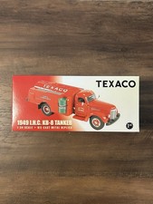 Vintage Texaco 1949 I.H.C KB-8 Tanker 1:34 Scale Die-Cast Metal New In Box picture