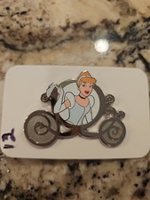 Disney PALM Cinderella Carriage and locks Mystery Pin Le 300 picture