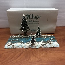 Dept. 56 Mill Creek Straight Section #52633 Village Retired Ceramic Accessory picture