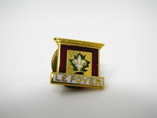 Vintage Le Foyer Pin French Canadian Quebec Fleur de Lis Maple Leaf Enamel Lapel picture