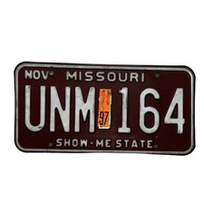 Vintage Missouri License Plate Show-Me State Maroon UNM 164 Nov 1997 Metal MO picture