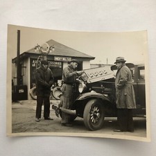 Press Photo Photograph Car Automobile at Service Garage Keystone Underwood picture