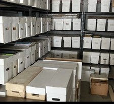 Huge Lot Of Comics - Storage Unit Find - 100 assorted comics picture
