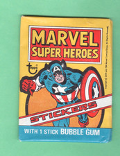 1976 Topps Marvel Super Heroes Stickers Wax Pack Captain America Necklace Back picture