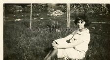 20th CENTURY WOMAN  Vintage FOUND PHOTO Black And White PRETTY GIRL 42 LA 91 O picture