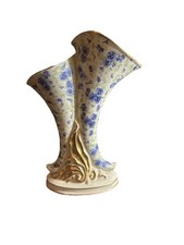Vintage double cornucopia ceramic vase picture