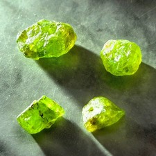 10ct 4 Piece Natural Tsavorite Garnet Faceting Rough Lot From Kenya #1 picture