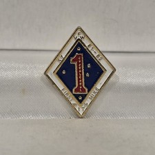 Vintage USMC 1st Marine Division First Marine 81-82 Enamel Screw Back Badge picture