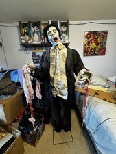 2017 Gemmy Animated Life Sized Zombie Animatronic Halloween Decoration picture