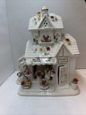 ROYAL ALBERT Old Country Roses Electric Lighted Flower Shoppe picture