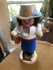 STEINBACH CHUBBY WHITE TOP / BLUE SKIRT / RED BOW TIE CAT LADY 11