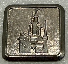 DLR - Silver Castle - Disneyland Hotel Manager - Cast Member Exclusive-Very Rare picture