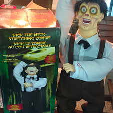 gemmy Nick Neck-Stretching Zombie  Sound & Motion Light-Up Eyes Halloween *read* picture