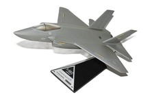 US Navy Lockheed Martin F-35C Lightning II JSF STOVL Desk 1/48 Model SC Airplane picture