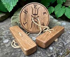 STROPHOLOS / IYNX WHEEL - Carved in Solid Oak Hekate Spinning Wheel picture