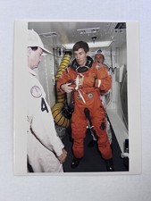 NASA STS-60 Sergei Krikalev at Pad 39A Press Photo picture