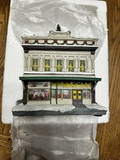 🎄Hawthorne Village: Thomas Kinkade Christmas: Ice Cream Shoppe picture