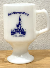 Vtg 1970s Walt Disney World Milk Glass Pedestal 5.5