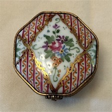 Peint Main Limoges France Hinged Porcelain Trinket Box Floral Octagon Gold picture