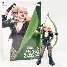 DC Comics Designer Series GREEN ARROW & BLACK CANARY STATUE Missing Stand picture