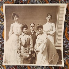Victorian 1900s Snapshot Photo Family Portrait Little Person Dwarfism 1904 picture