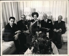 1968 Press Photo Mrs Mary Lasker Awarding Mary Lasker Foundation Award picture