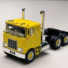 1:64 Yellow Mack F700 Semi Tractor Truck Alloy Diecast Collectible Model picture