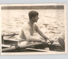 YALE CREW ROWER J.S. Rockefeller Candid Sports VINTAGE 1923 Press Photo picture