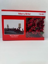 MERRY BRITE RED BERRY CHRISTMAS GARLAND 5 FT HOLIDAY MANTEL TABLE DECOR picture