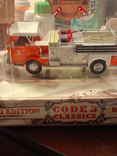 Code 3 Classics Firecoach Firehouse Expo 2000 Limited Edition 2000 picture