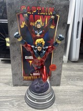 Bowen Designs Captain Marvel Classic Version LTD. 122/500 picture