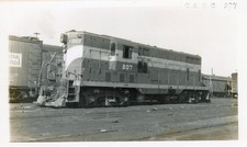 VINTAGE B&W RAILROAD PHOTO CHARLESTON & WESTERN CAROLINA 207 EMD GP7 ACL SCL picture