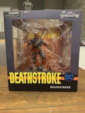 DC Diamond Select Gallery Deathstroke Diorama PVC **unopened** see description  picture