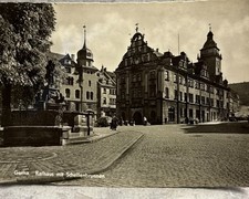 Postcard postcard-Gotha-town hall with Schellenbrunnen picture