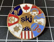 VIntage Quebec Eastern Township Ski Resort Canada Enamel Ski Pin picture