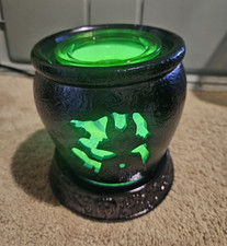 Scentsy Disney Villains Electric Wax Melt Warmer Green Glow w/ Power Cord picture