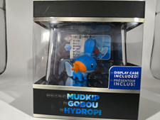 TOMY Pokémon Mudkip Plastic Figure Blue/Orange w/ Display Case Included picture