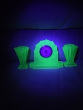 Vtg Uranium Glass 1930s Bagley & Co. Clock W/ Vases & Flower Frog Insert * READ* picture